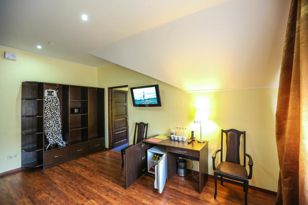 Home Hotel Буковель Экстерьер фото